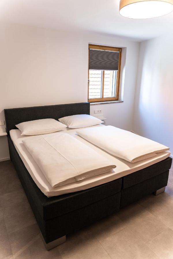 4 Apartments Im Hof By Gasthof Linde Albstadt Bagian luar foto