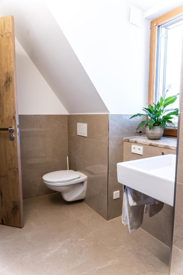 4 Apartments Im Hof By Gasthof Linde Albstadt Bagian luar foto
